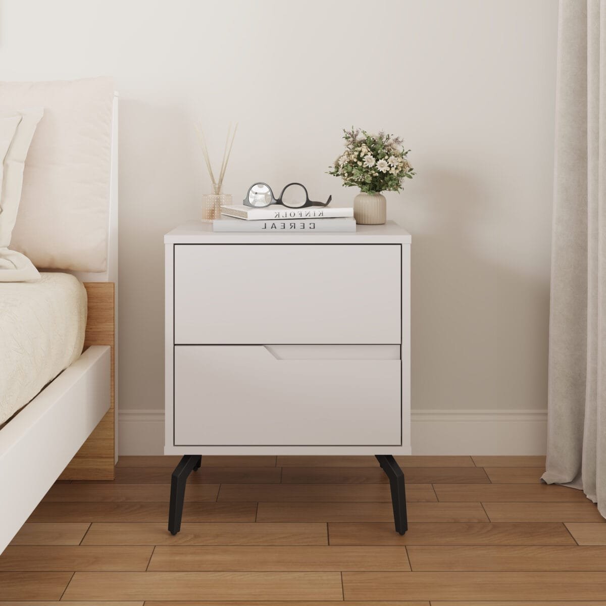 שידת לילה מעוצבת לצד המיטה בצבע סהרה דגם 3072 מבית Step Up – עשויה פלטת MDF בציפוי מלמין בגימור גוון סהרה (פלטת MDF עדיפה משבבי עץ / סיבית ועמידה לאורך זמן רב ... כולל עיצוב מודרני ו-משלוח מהיר. הזמינו עכשיו!