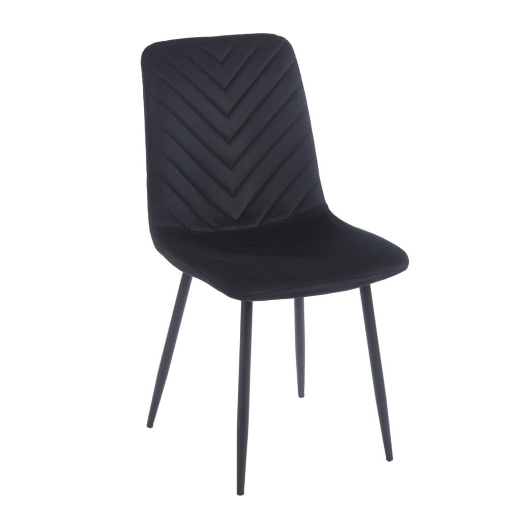 כיסא דגם 6129 בצבע שחור מבית Step Up – ריפוד קטיפה יוקרתי, רגלי מתכת חזקות ונוחות ארגונומית. אידיאלי לפינת אוכל, משרד או בית קפה. כולל אחריות מלאה.