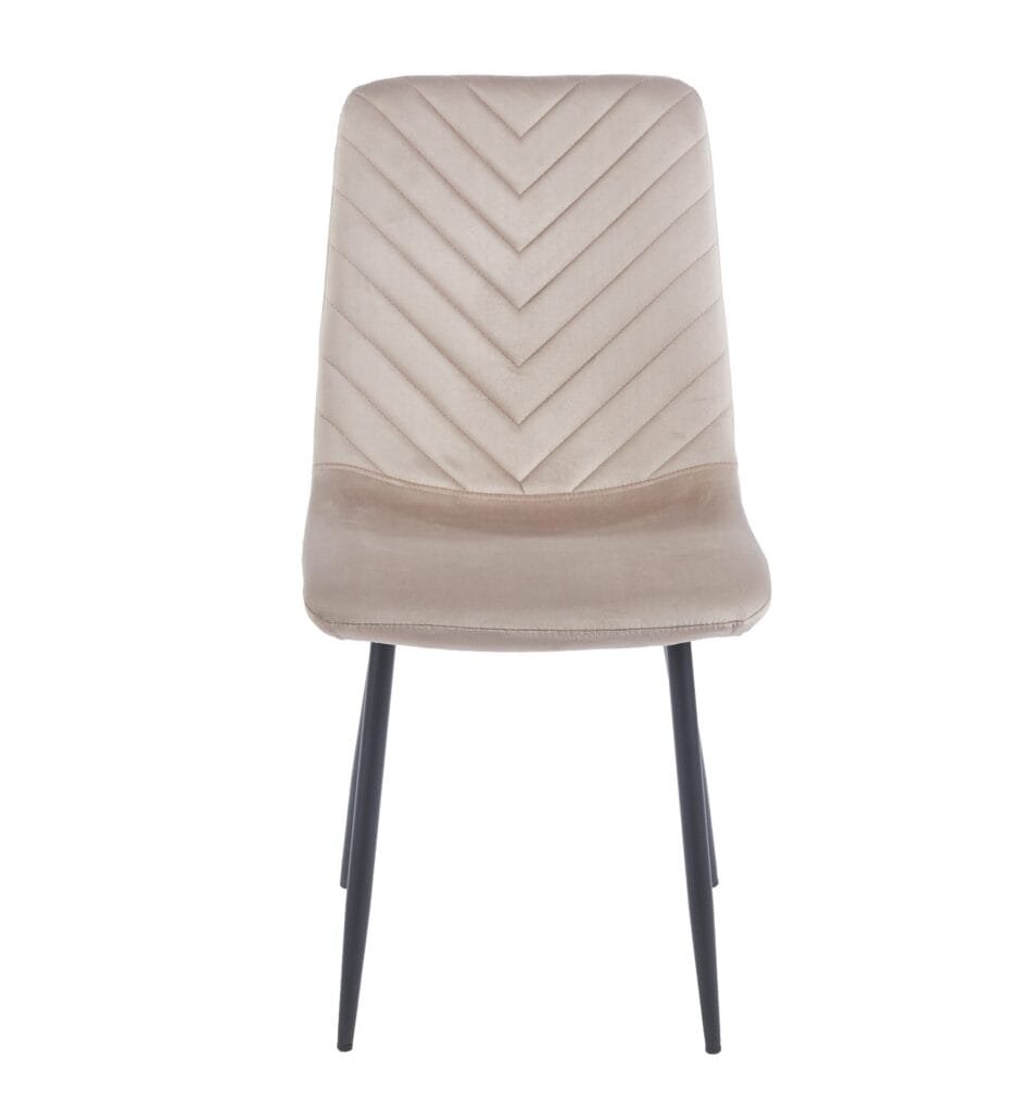 כיסא לפינת אוכל דגם 6129 בצבע קרם מבית Step Up – ריפוד קטיפה אלגנטי, רגלי מתכת חזקות ונוחות ארגונומית. מושלם לבית, למשרד או לבית קפה. כולל הרכבה עצמית.