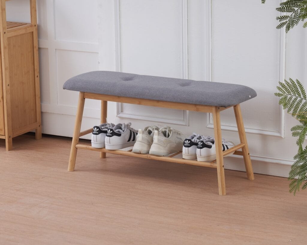 ספסל עם מתלה נעליים דגם 906 – פתרון מושלם לכניסה לבית, משלב מושב נוח עם אחסון חכם לנעליים. עיצוב מודרני, קומפקטי ועמיד לאורך זמן.