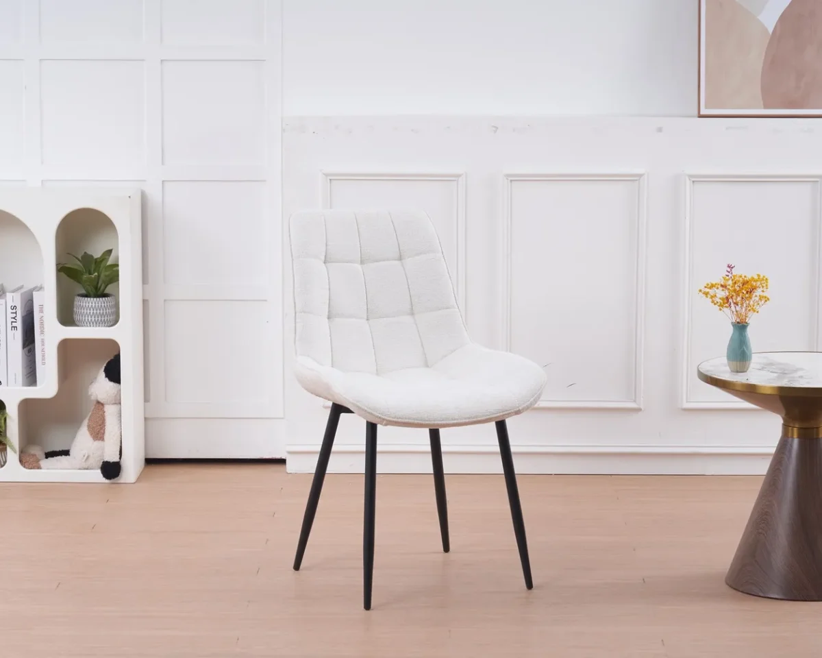 ⁦כיסא מרופד לפינת אוכל דגם 6144 בצבע קרם⁩ – תמונה ⁦5⁩